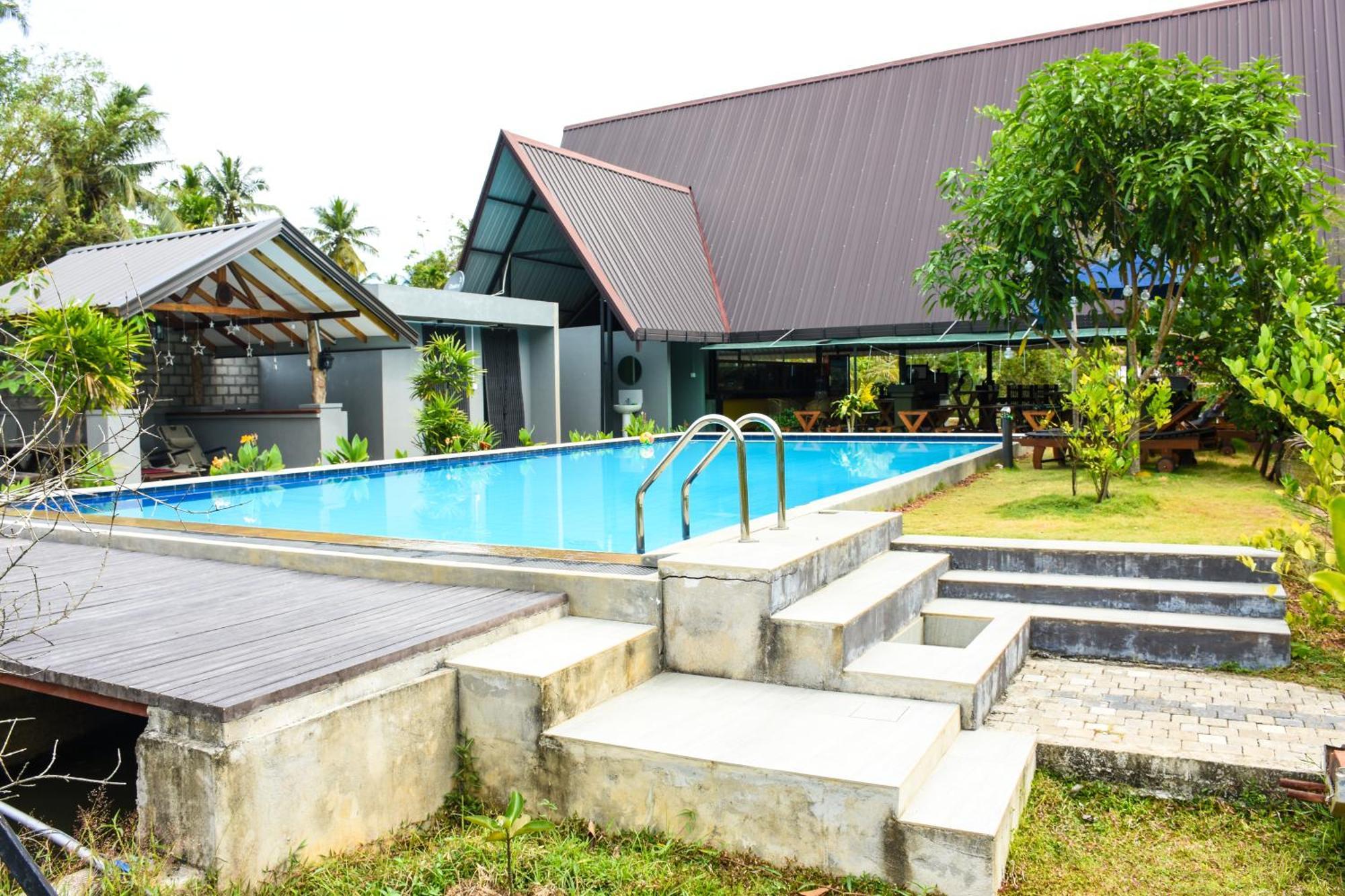 Steps Garden Resort Negombo Exterior photo