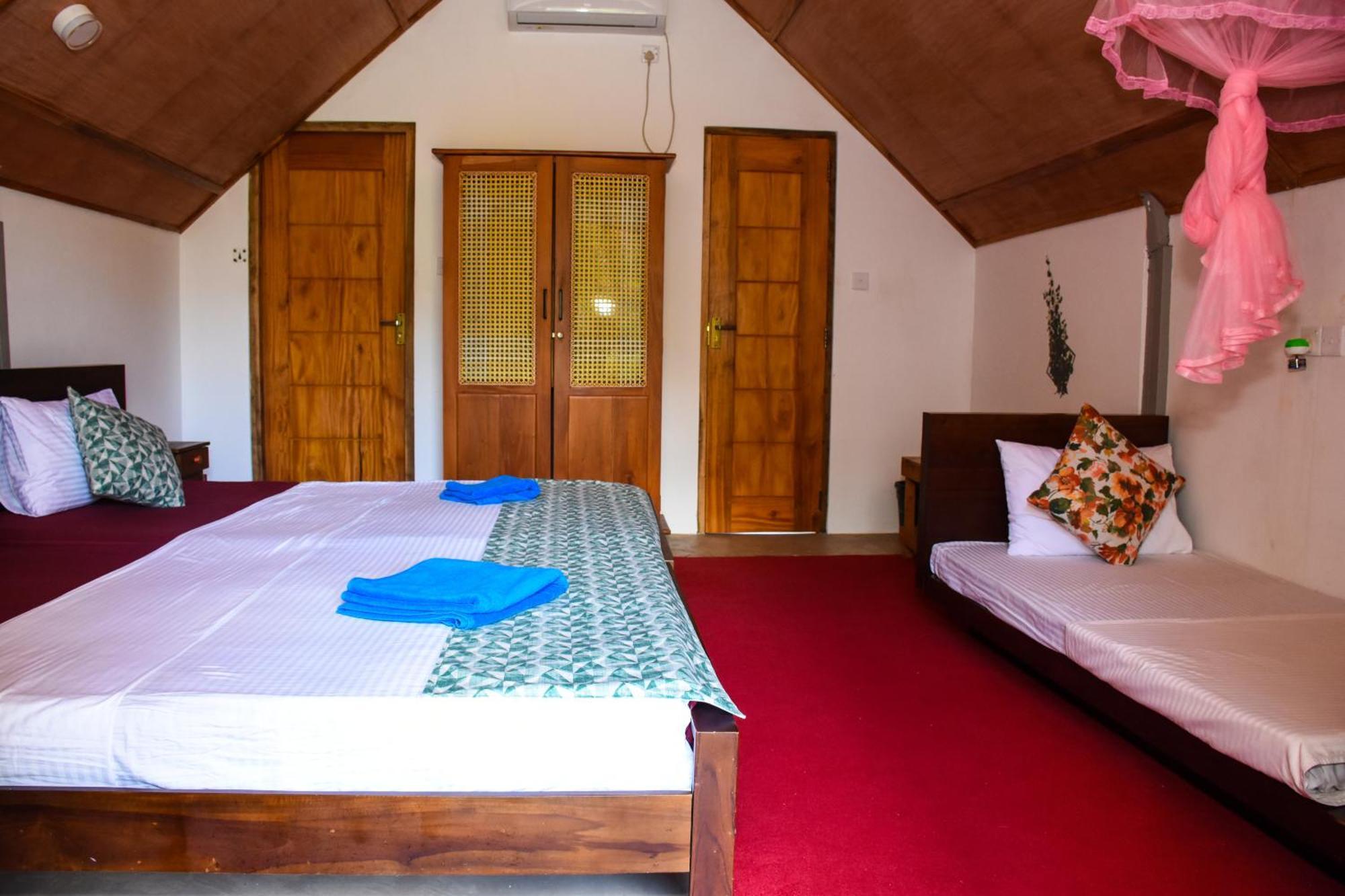 Steps Garden Resort Negombo Exterior photo